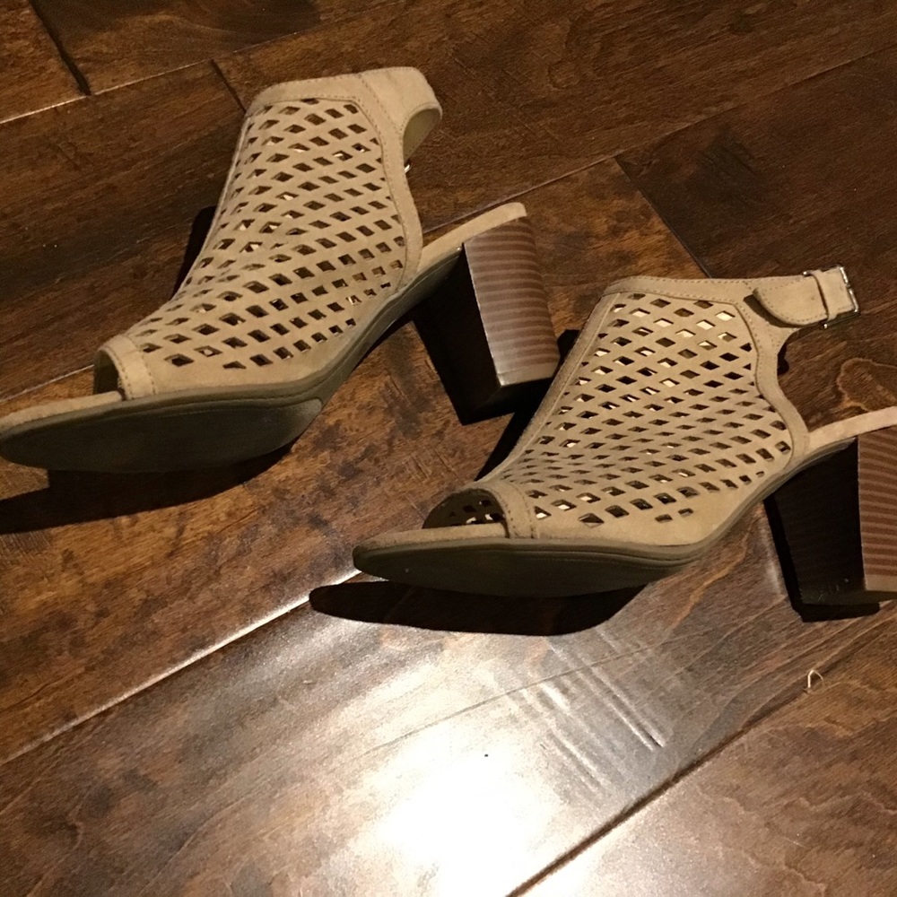 Liz Claiborne Shoes
